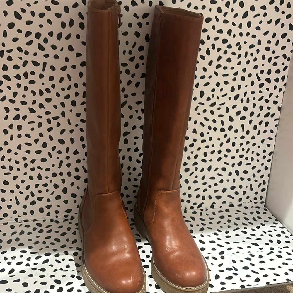 Knee High Carmel brown boots